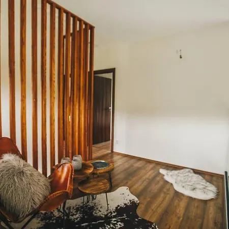 Woodpark Slovianka Dağ evi *